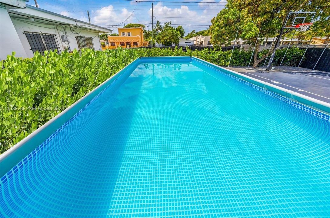 待售: $1,250,000 (5 贝兹, 3 浴室, 1578 平方英尺)