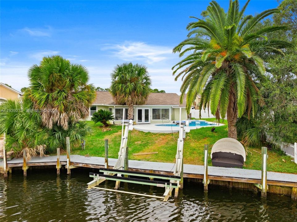 待售: $899,000 (3 贝兹, 2 浴室, 2424 平方英尺)