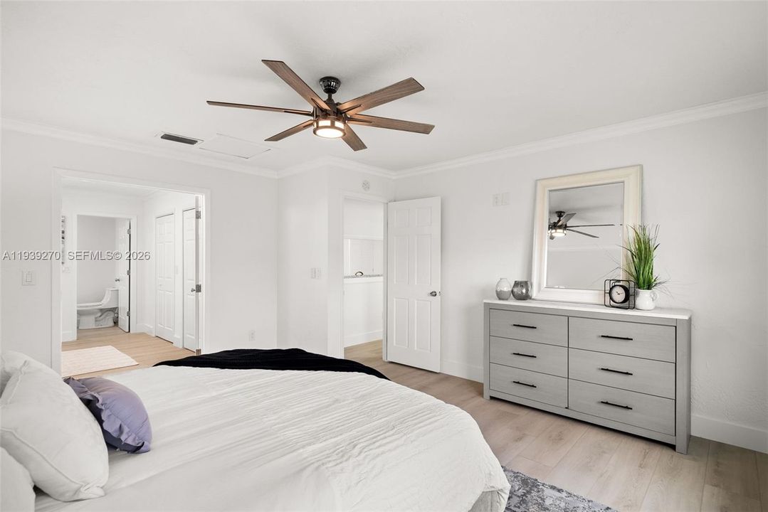 待售: $899,000 (3 贝兹, 2 浴室, 2424 平方英尺)