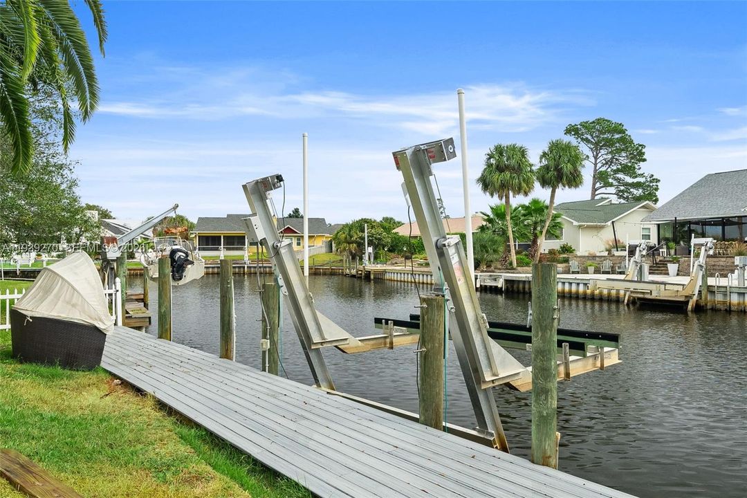 待售: $899,000 (3 贝兹, 2 浴室, 2424 平方英尺)