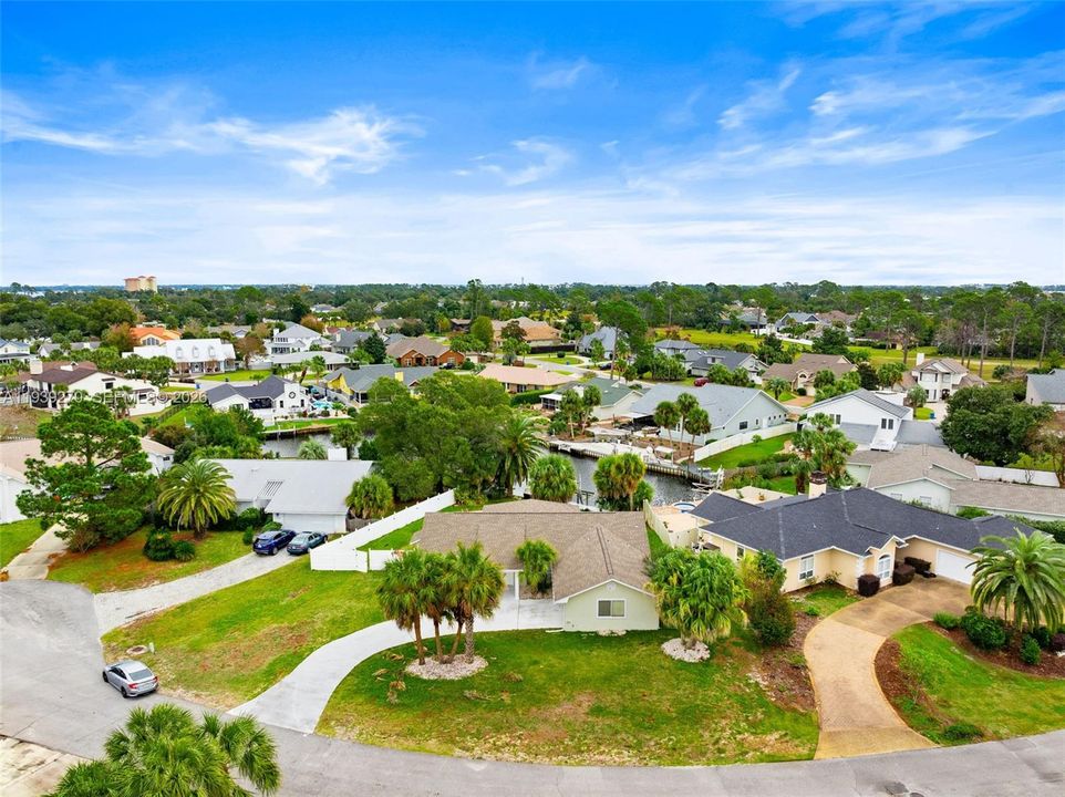 待售: $899,000 (3 贝兹, 2 浴室, 2424 平方英尺)