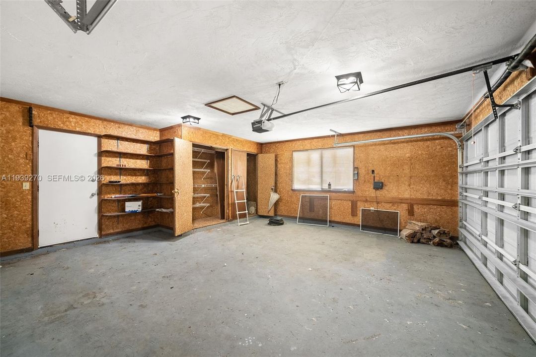 待售: $899,000 (3 贝兹, 2 浴室, 2424 平方英尺)