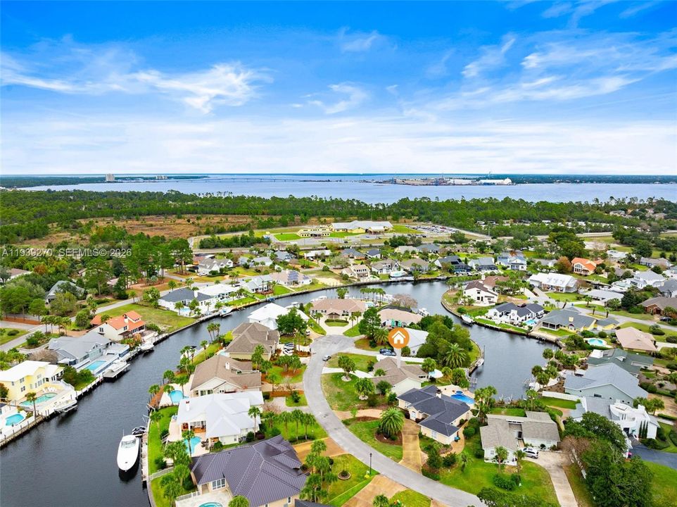 待售: $899,000 (3 贝兹, 2 浴室, 2424 平方英尺)