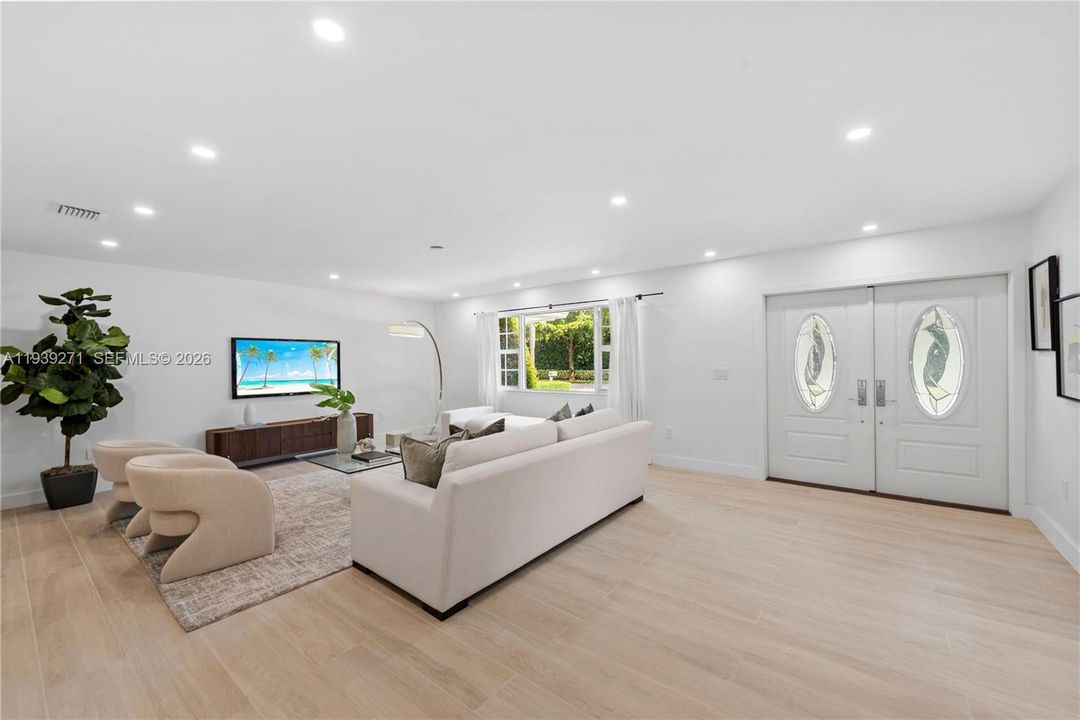 For Sale: $2,250,000 (4 beds, 4 baths, 2931 Square Feet)