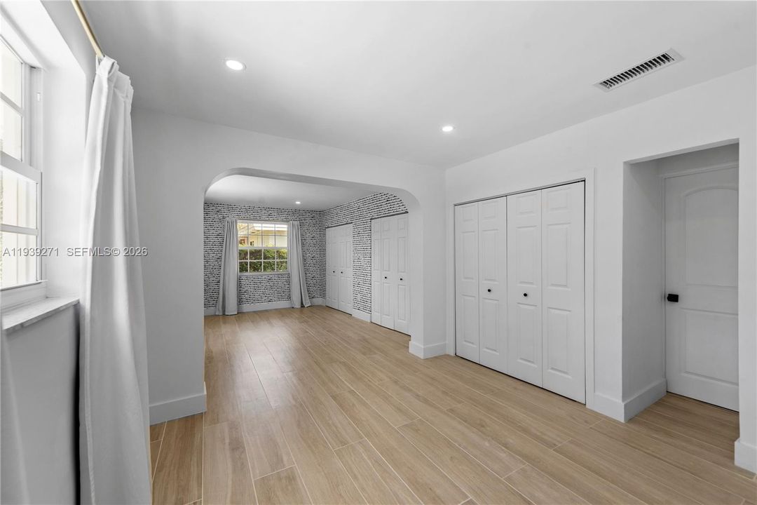 For Sale: $2,250,000 (4 beds, 4 baths, 2931 Square Feet)