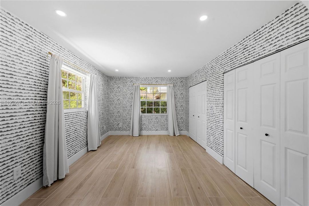 For Sale: $2,250,000 (4 beds, 4 baths, 2931 Square Feet)