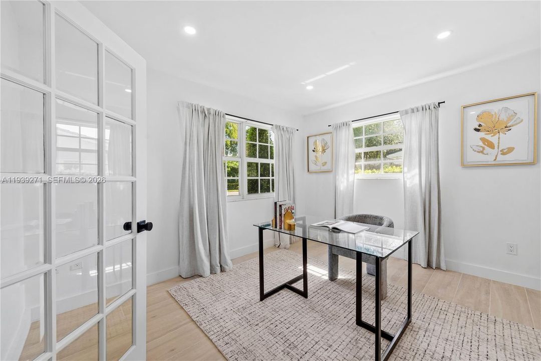 For Sale: $2,250,000 (4 beds, 4 baths, 2931 Square Feet)