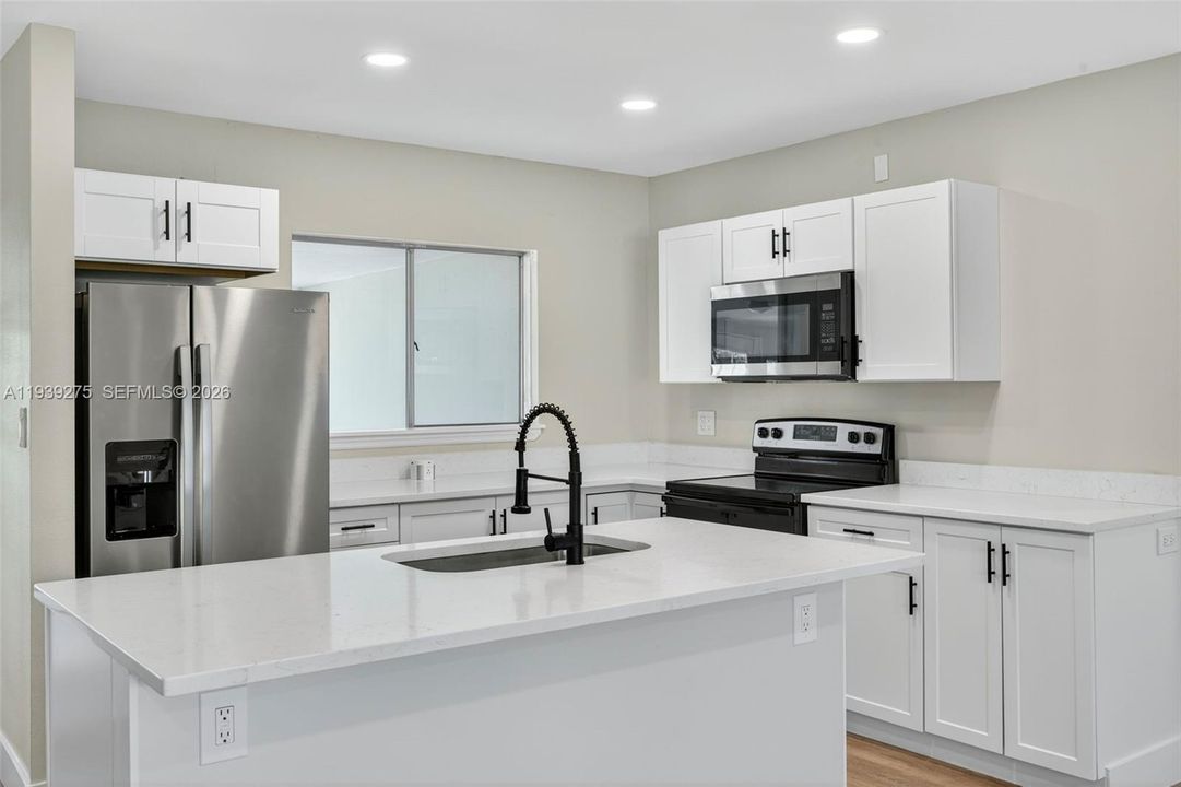 待售: $249,000 (3 贝兹, 2 浴室, 1534 平方英尺)