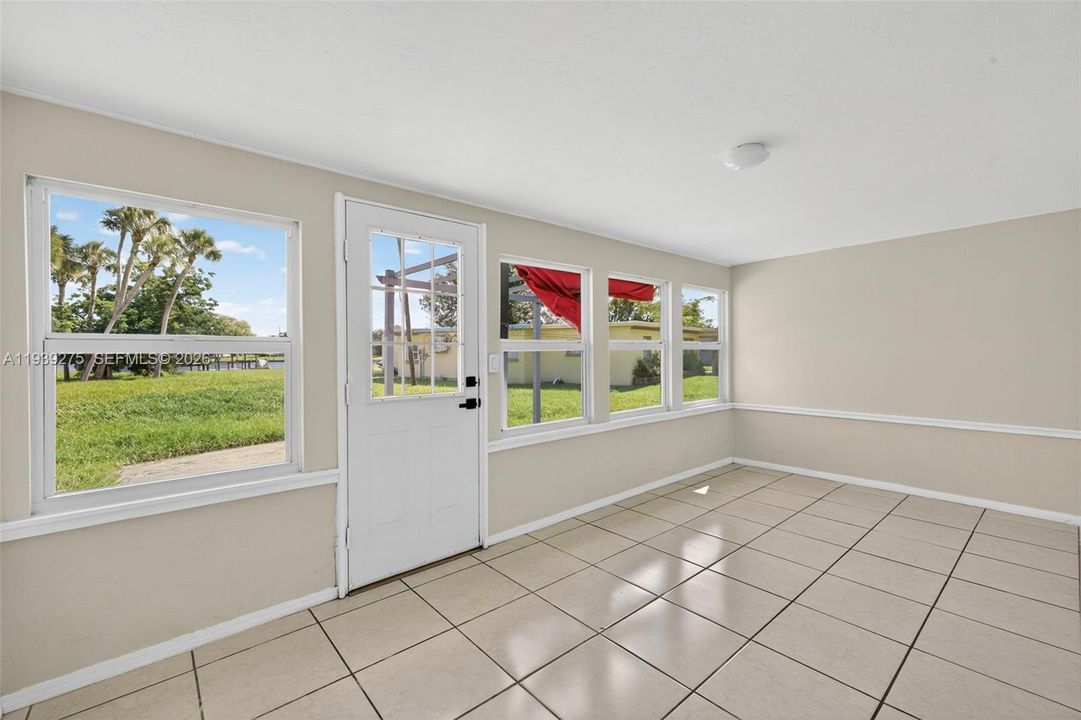 待售: $249,000 (3 贝兹, 2 浴室, 1534 平方英尺)