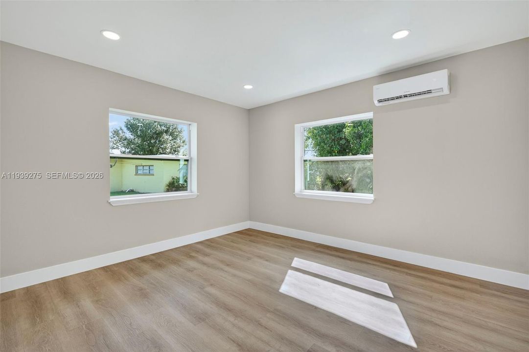 待售: $249,000 (3 贝兹, 2 浴室, 1534 平方英尺)