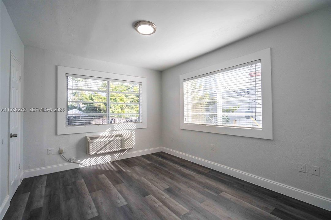 En Renta: $2,300 (2 camas, 2 baños, 950 Pies cuadrados)