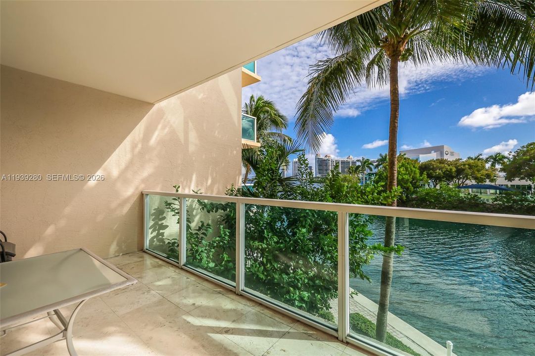 出租: $4,000 (2 贝兹, 2 浴室, 1846 平方英尺)