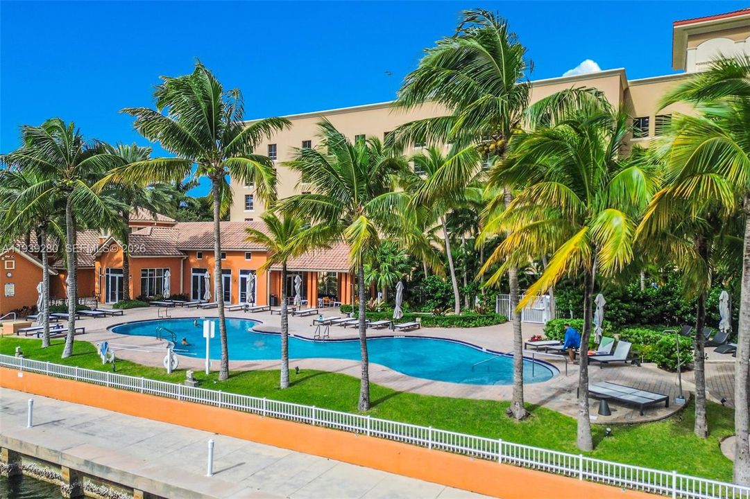 出租: $4,000 (2 贝兹, 2 浴室, 1846 平方英尺)