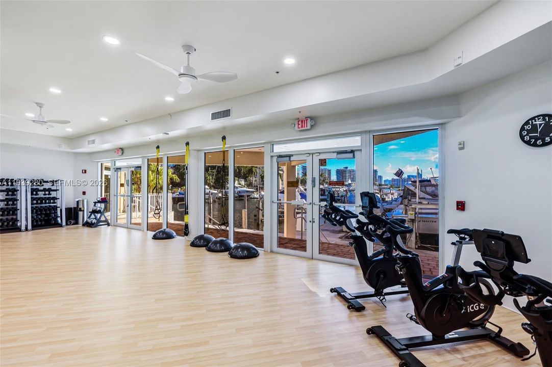 出租: $4,000 (2 贝兹, 2 浴室, 1846 平方英尺)