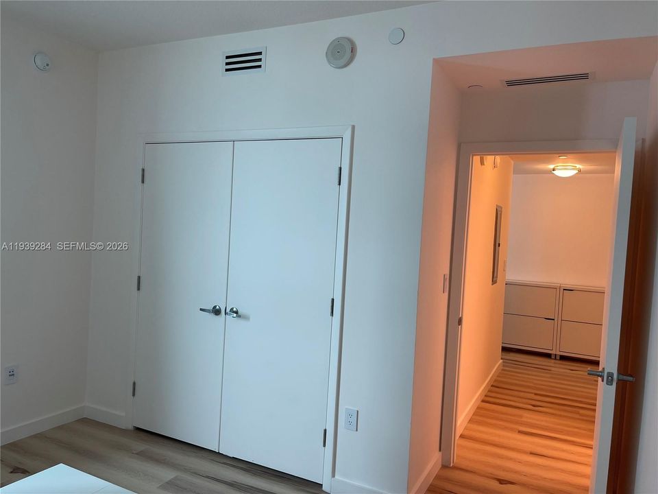 В аренду: $3,200 (1 спален, 1 ванн, 651 Квадратных фут)