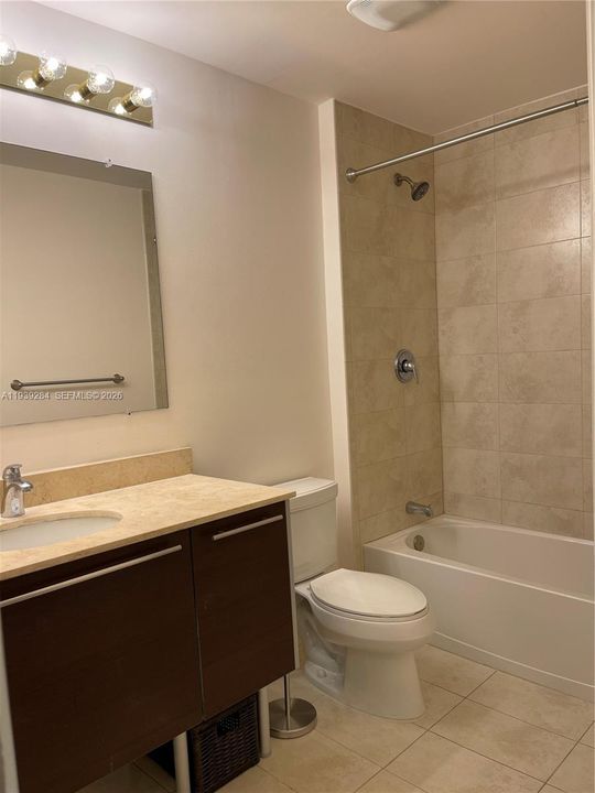 В аренду: $3,200 (1 спален, 1 ванн, 651 Квадратных фут)