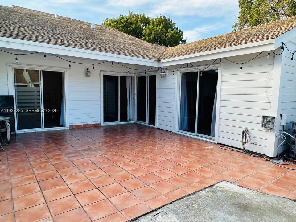 En Renta: $2,500 (2 camas, 2 baños, 979 Pies cuadrados)