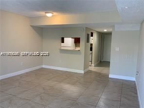 For Rent: $2,300 (2 beds, 1 baths, 1114 Square Feet)