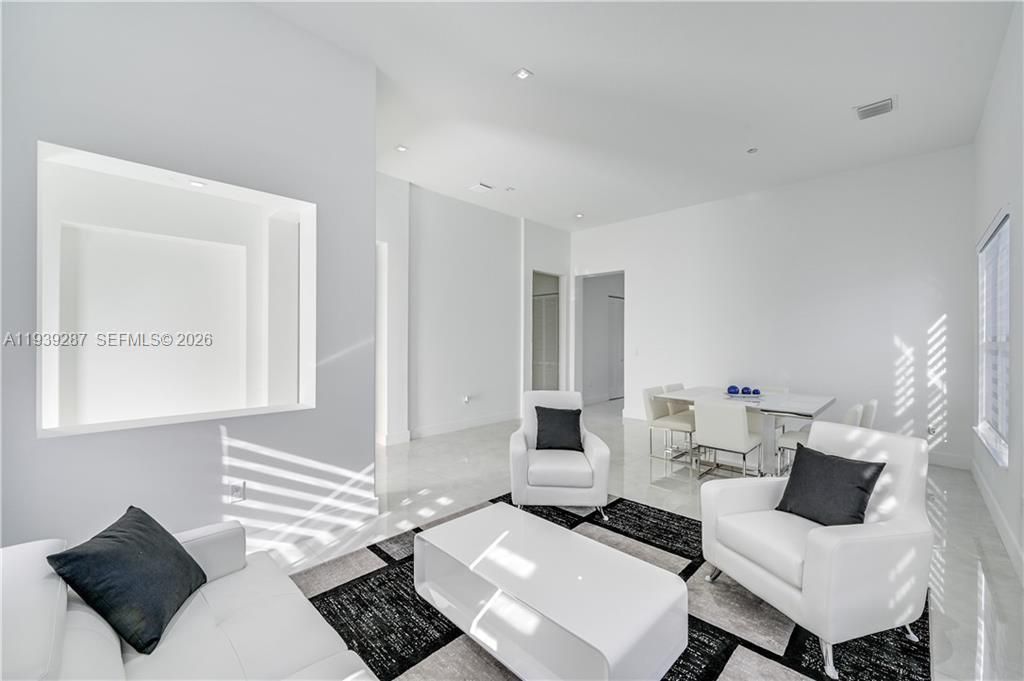 En Renta: $3,300 (4 camas, 3 baños, 0 Pies cuadrados)