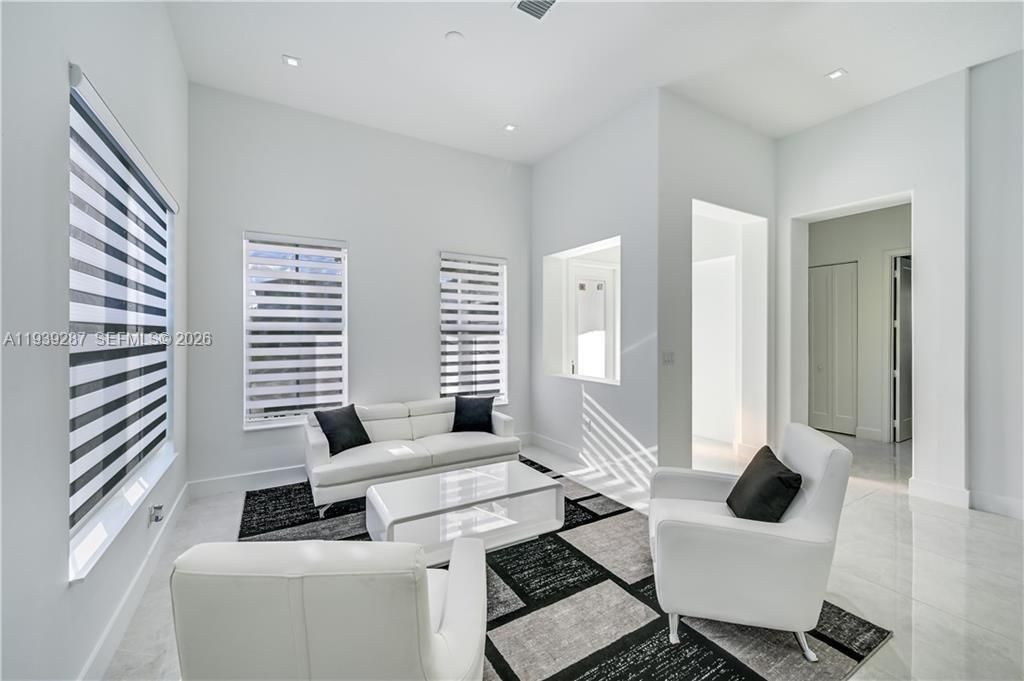 En Renta: $3,300 (4 camas, 3 baños, 0 Pies cuadrados)