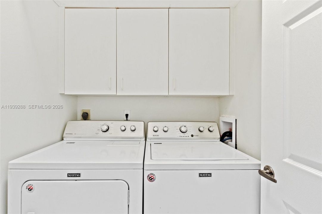 En Venta: $249,000 (2 camas, 2 baños, 1500 Pies cuadrados)