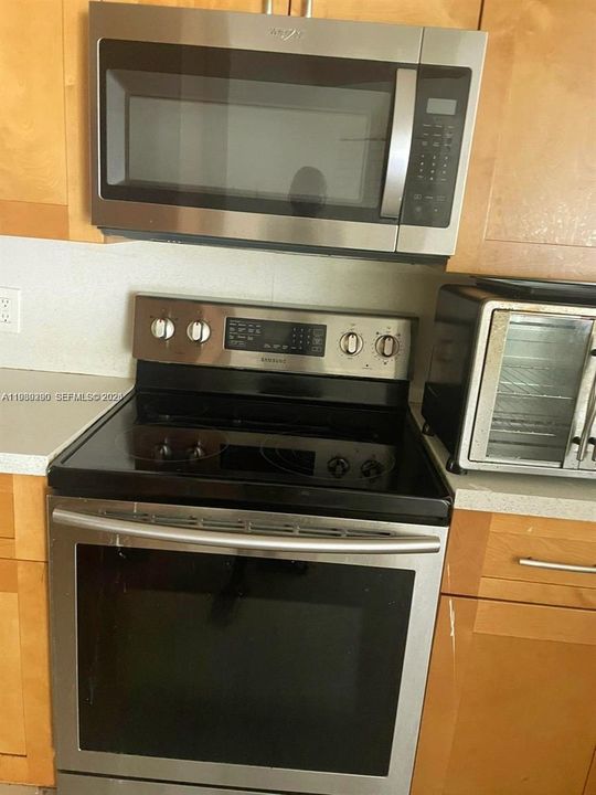 For Rent: $2,700 (3 beds, 2 baths, 1166 Square Feet)