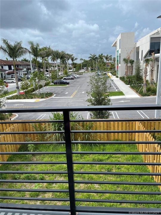 For Rent: $3,400 (4 beds, 3 baths, 2208 Square Feet)