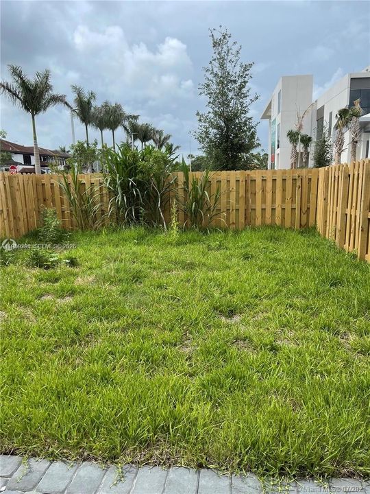 For Rent: $3,400 (4 beds, 3 baths, 2208 Square Feet)