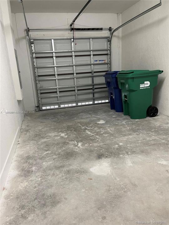 For Rent: $3,400 (4 beds, 3 baths, 2208 Square Feet)