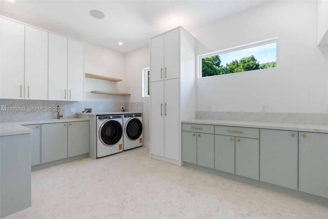 En Venta: $3,290,000 (4 camas, 5 baños, 3467 Pies cuadrados)