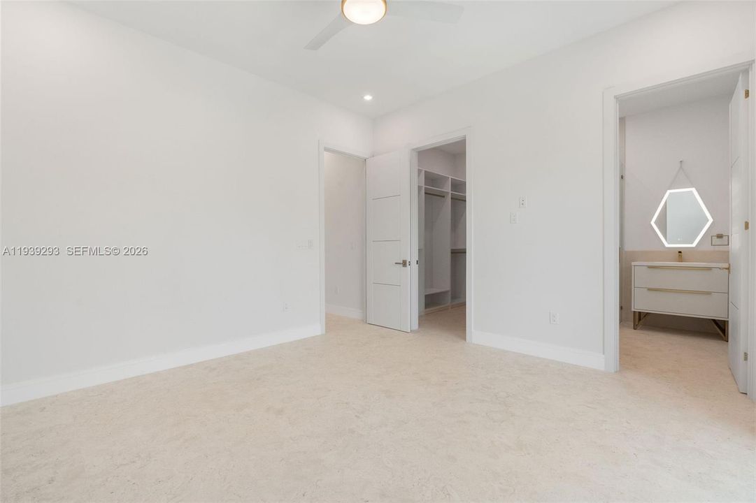 En Venta: $3,290,000 (4 camas, 5 baños, 3467 Pies cuadrados)