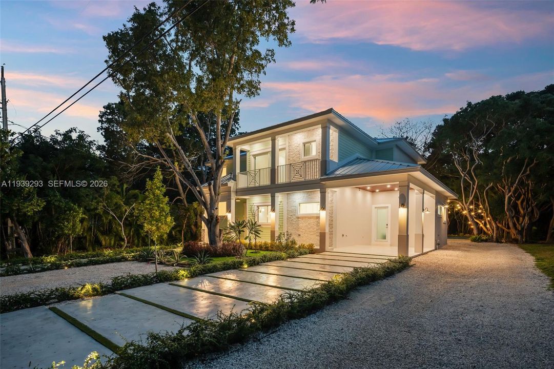 En Venta: $3,290,000 (4 camas, 5 baños, 3467 Pies cuadrados)