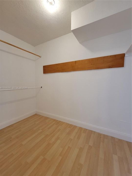 出租: $1,900 (1 贝兹, 1 浴室, 723 平方英尺)