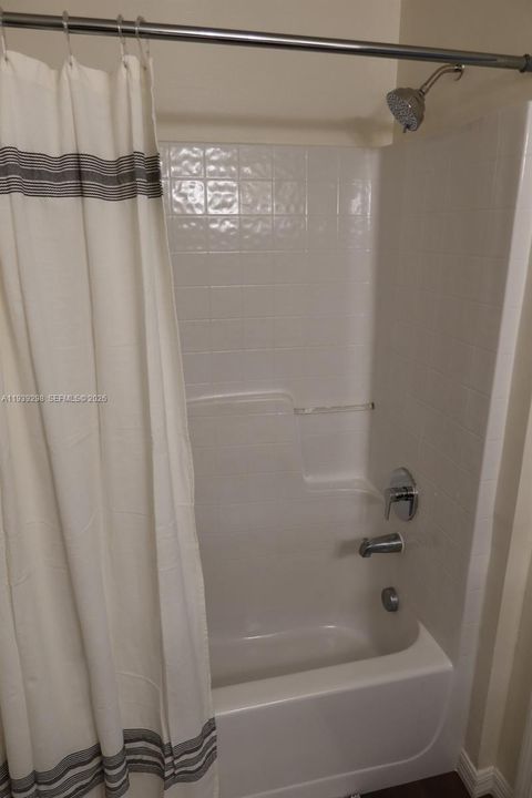 На продажу: $289,000 (3 спален, 2 ванн, 0 Квадратных фут)