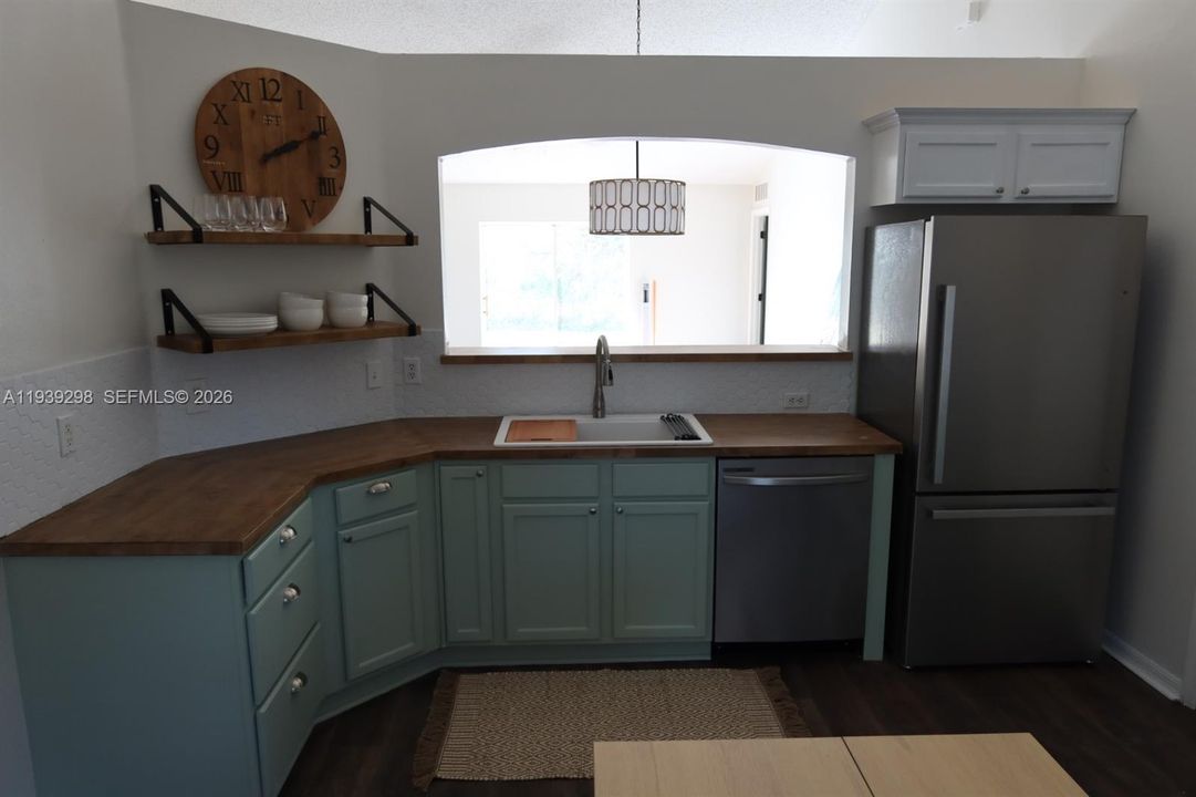 На продажу: $289,000 (3 спален, 2 ванн, 0 Квадратных фут)