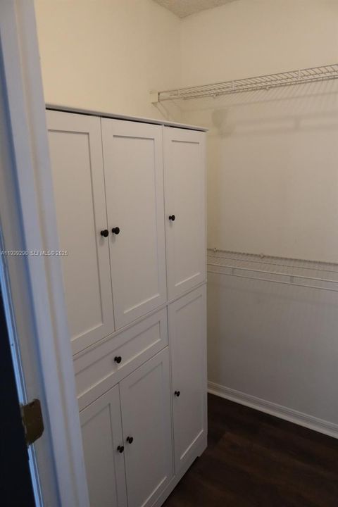 На продажу: $289,000 (3 спален, 2 ванн, 0 Квадратных фут)