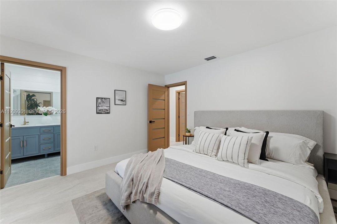 待售: $1,699,000 (3 贝兹, 3 浴室, 1168 平方英尺)