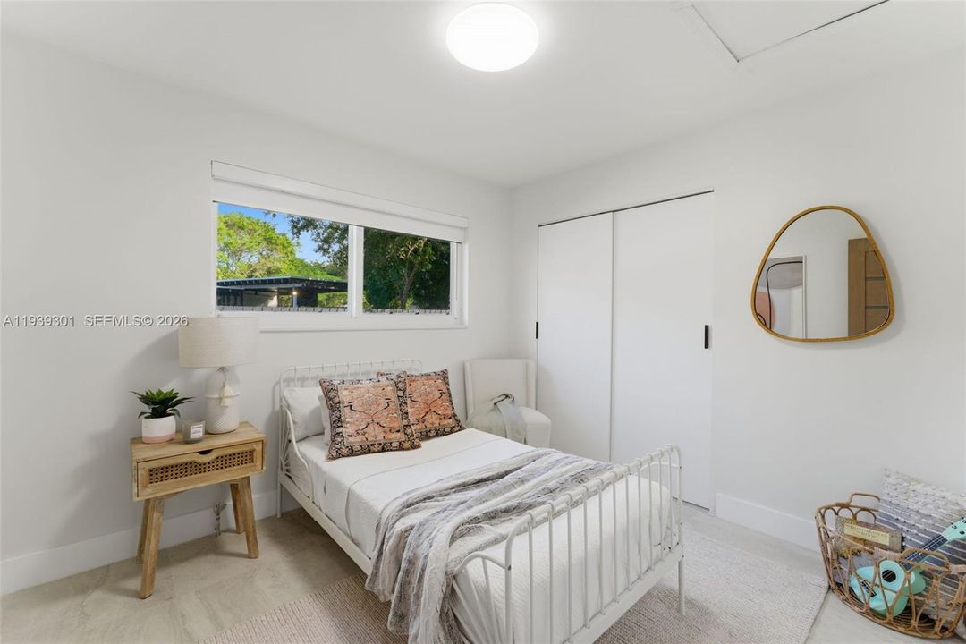 待售: $1,699,000 (3 贝兹, 3 浴室, 1168 平方英尺)