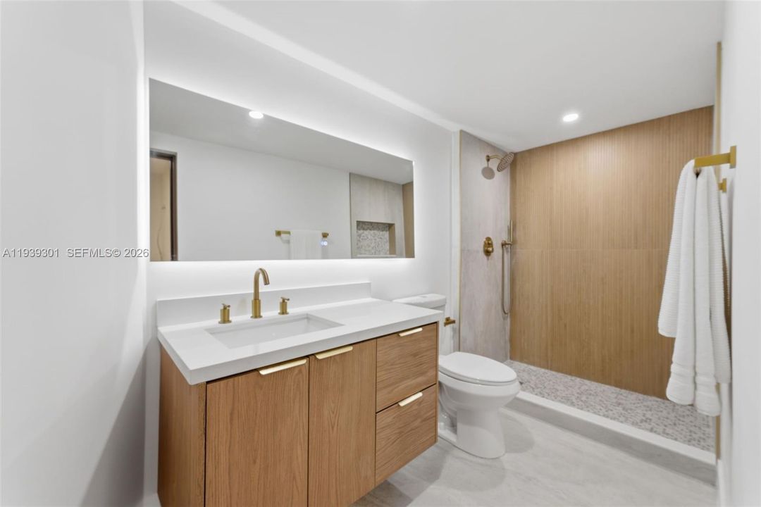 待售: $1,699,000 (3 贝兹, 3 浴室, 1168 平方英尺)