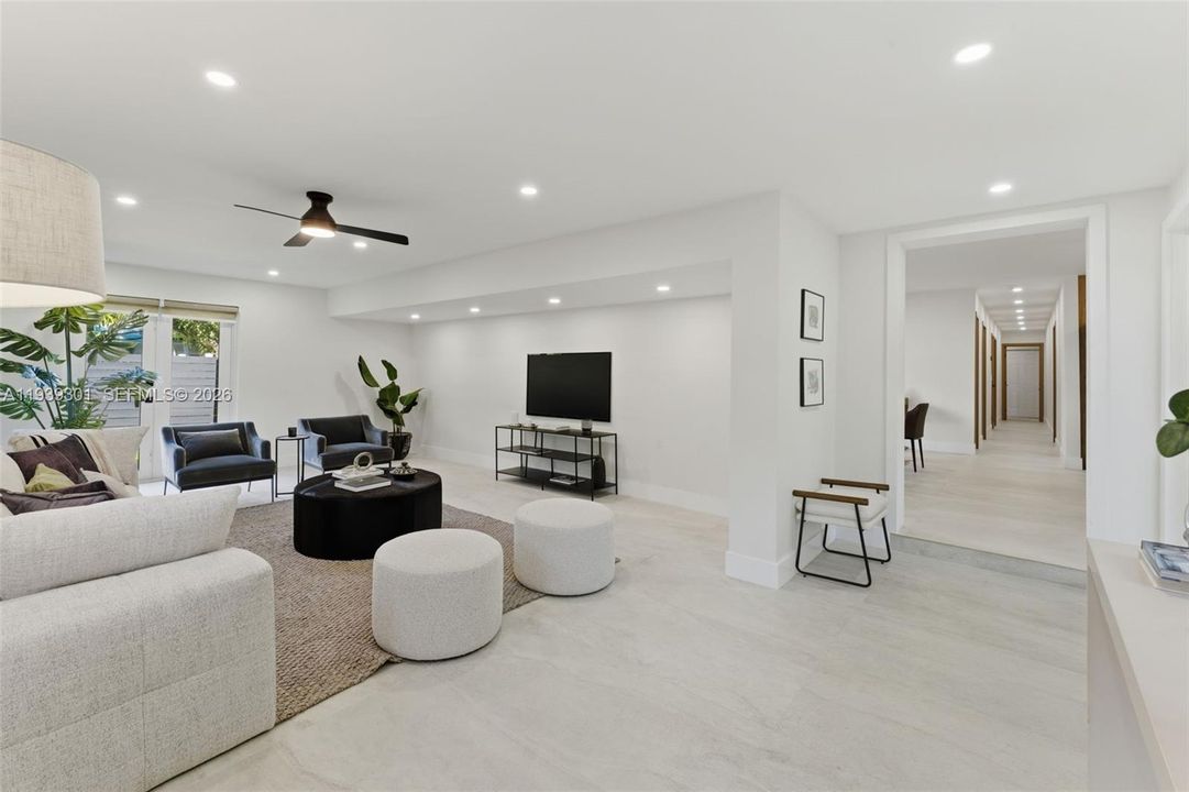 待售: $1,699,000 (3 贝兹, 3 浴室, 1168 平方英尺)