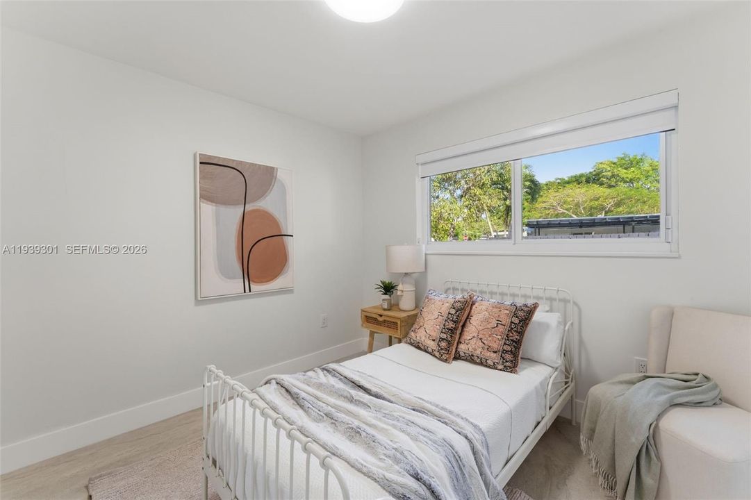 待售: $1,699,000 (3 贝兹, 3 浴室, 1168 平方英尺)