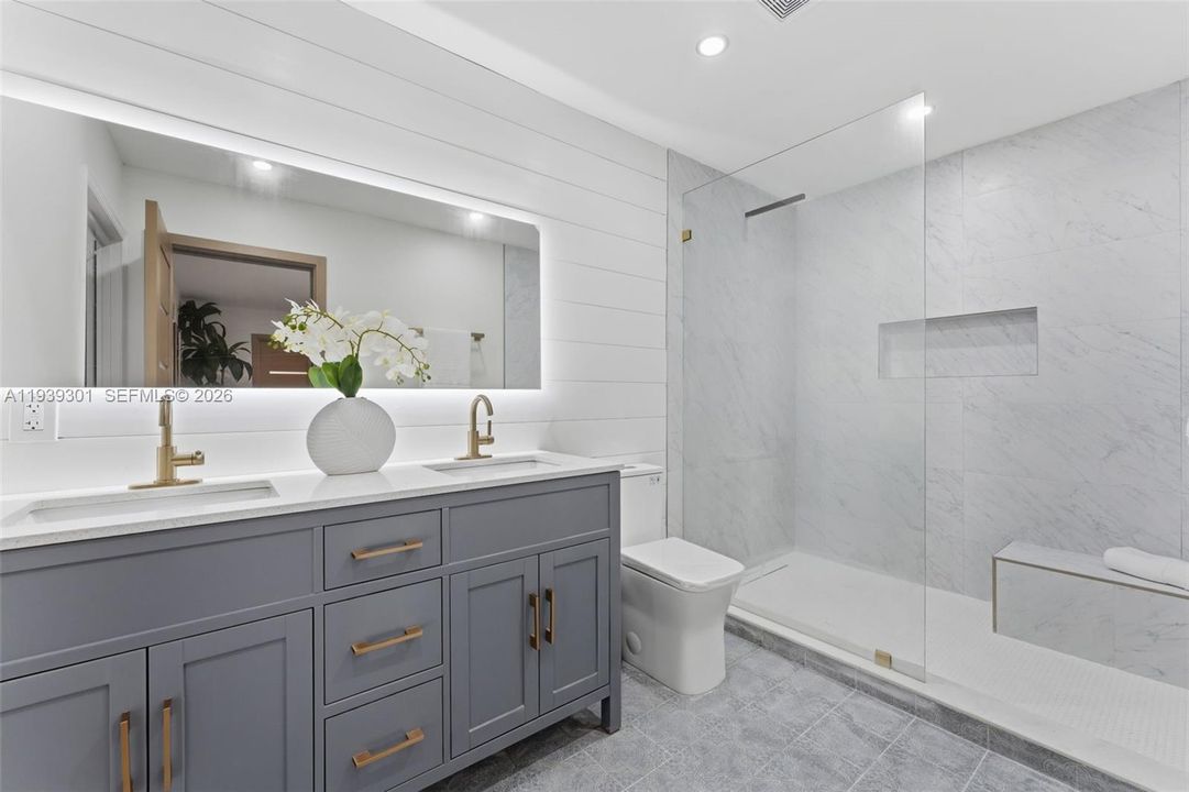 待售: $1,699,000 (3 贝兹, 3 浴室, 1168 平方英尺)