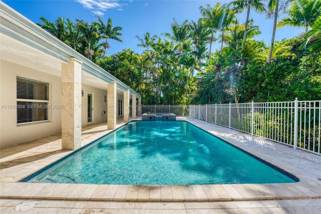 En Renta: $16,000 (5 camas, 4 baños, 3902 Pies cuadrados)