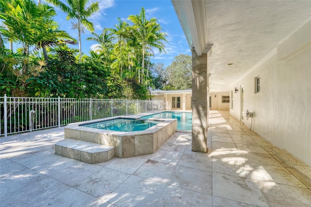 En Renta: $16,000 (5 camas, 4 baños, 3902 Pies cuadrados)