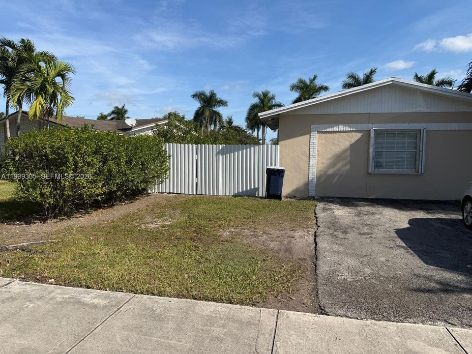 For Rent: $3,800 (3 beds, 2 baths, 2052 Square Feet)