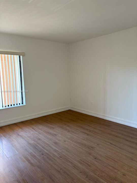 For Rent: $1,990 (1 beds, 1 baths, 705 Square Feet)