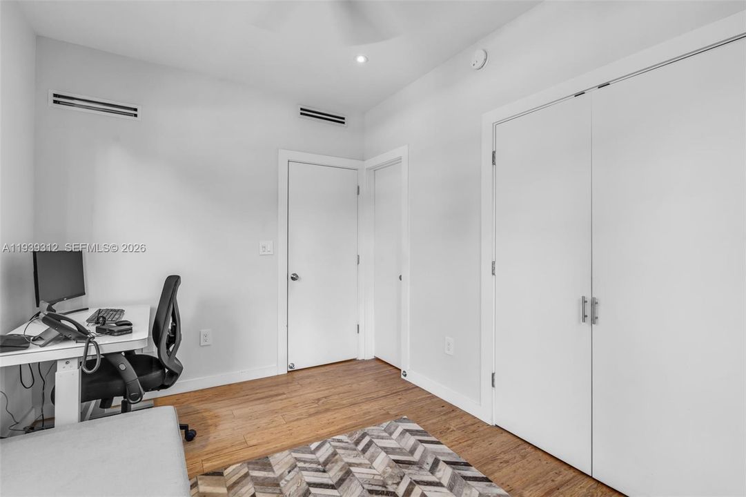 En Venta: $450,000 (2 camas, 2 baños, 760 Pies cuadrados)