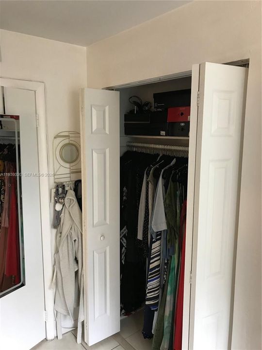 For Rent: $2,095 (2 beds, 1 baths, 891 Square Feet)