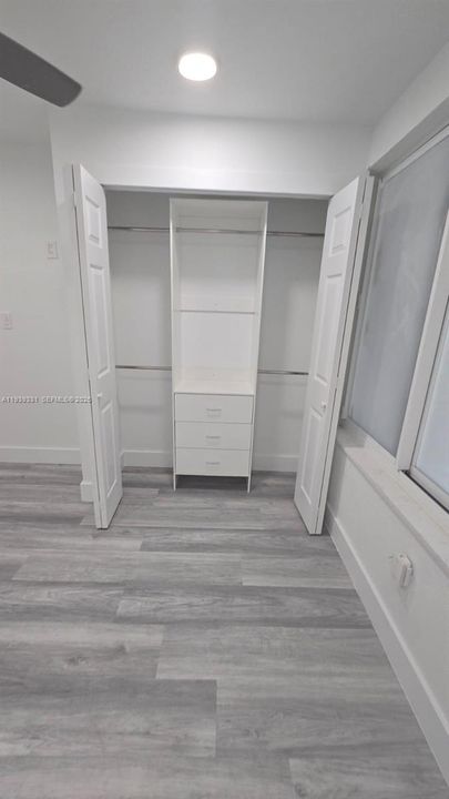 出租: $2,400 (2 贝兹, 1 浴室, 0 平方英尺)