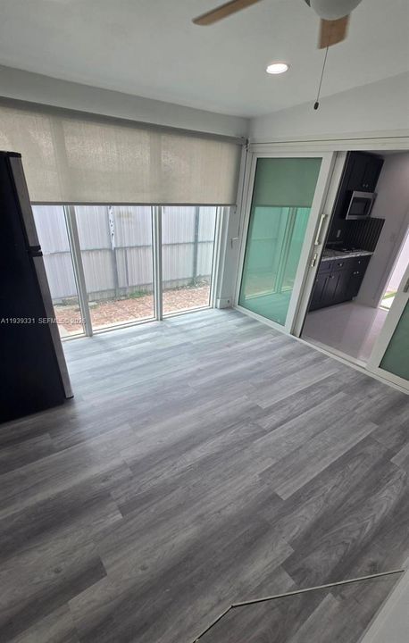 出租: $2,400 (2 贝兹, 1 浴室, 0 平方英尺)